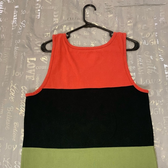 10.Deep Tank Top - Picture 3 of 8